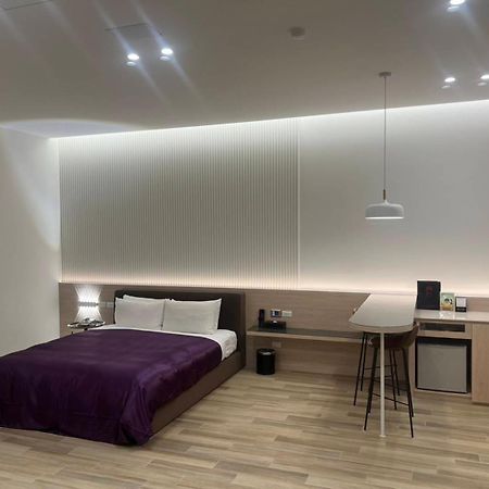 Chateau Boutique Motel Taichung Exterior foto