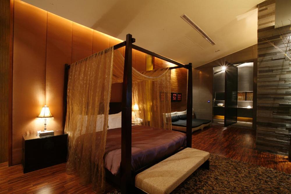 Chateau Boutique Motel Taichung Exterior foto